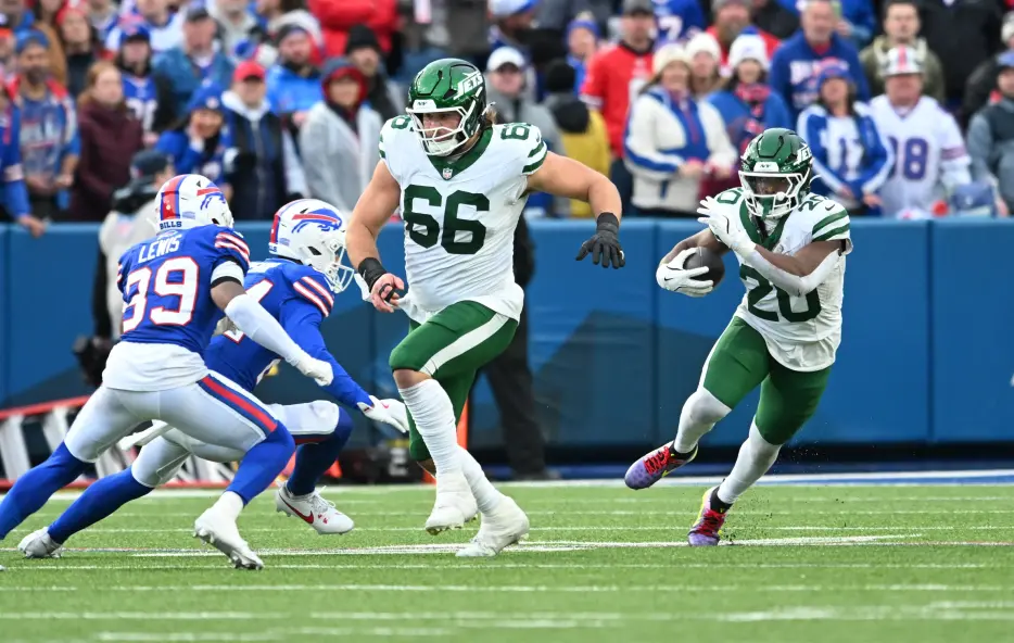 Jets Signing G Joe Tippmann To Four-Year Extension