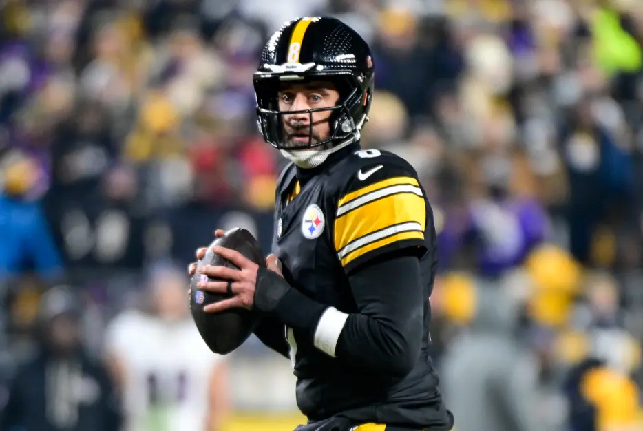 Daily News &amp; Links: 30 Minutes of Steelers Offensive Highlights; Terry Bradshaw Memoir