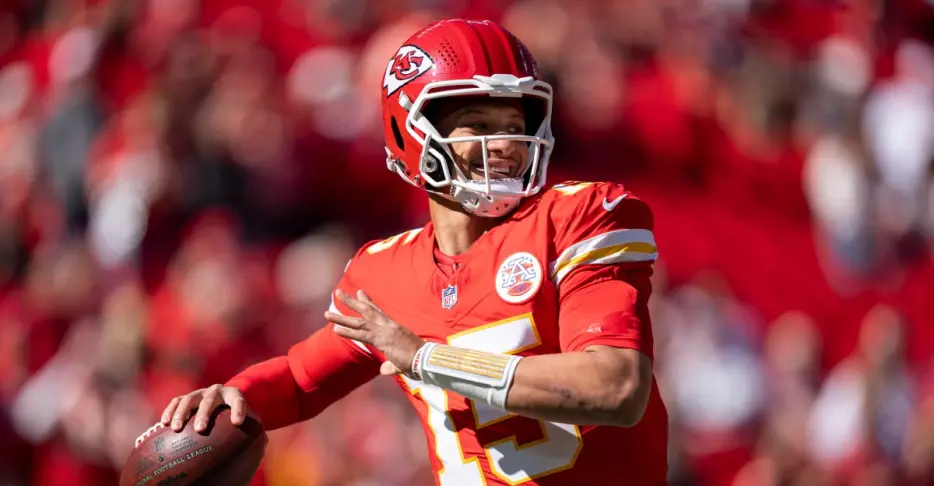 Chiefs and QB Patrick Mahomes agree to record breaking extension