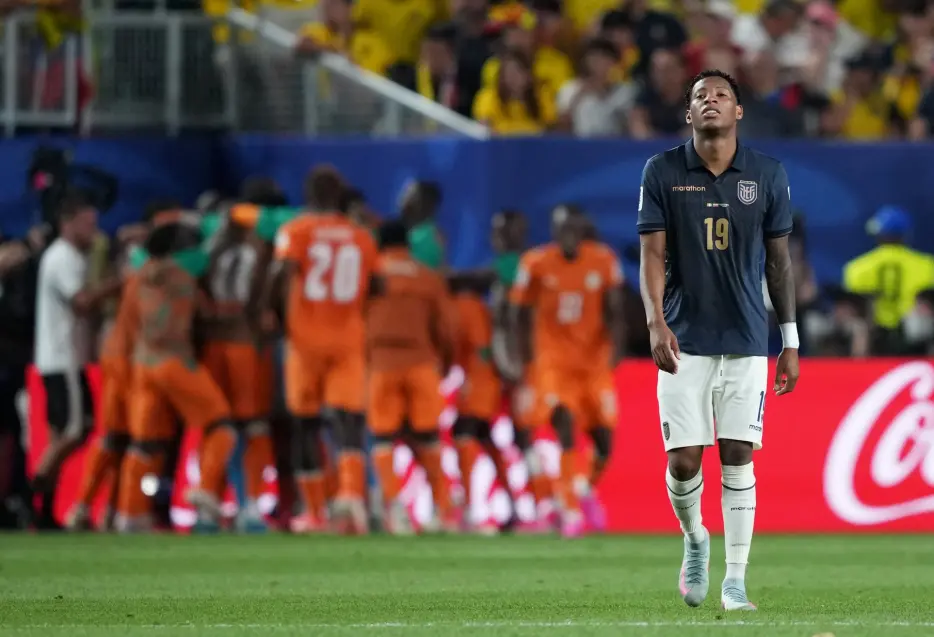 Ecuador Learned that You Just Can’t Put Your Jersey on the Rocky Statue, Even if it’s Done Respectfully