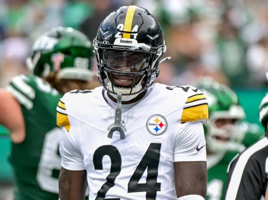 Former NFL GM Reveals Big Concern with Joey Porter Jr.’s Contract Situation