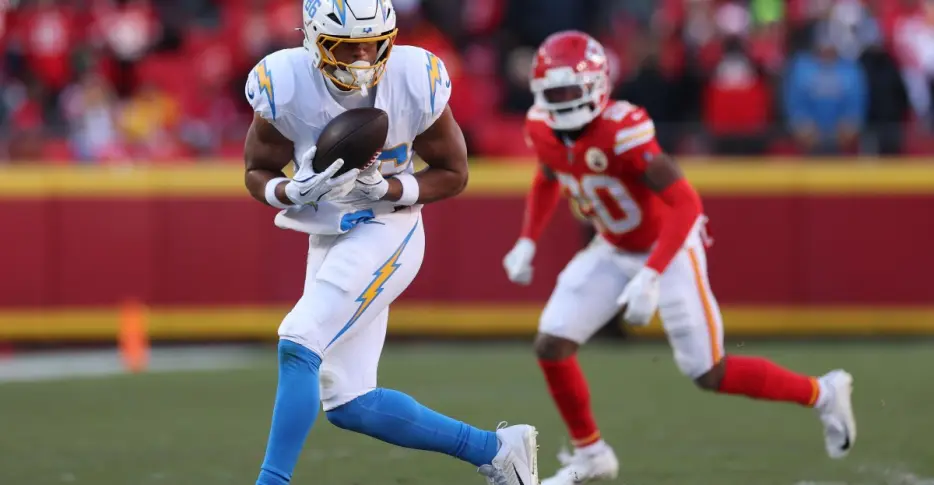 Chargers’ Oronde Gadsden earning preseason recognition from scouts, execs