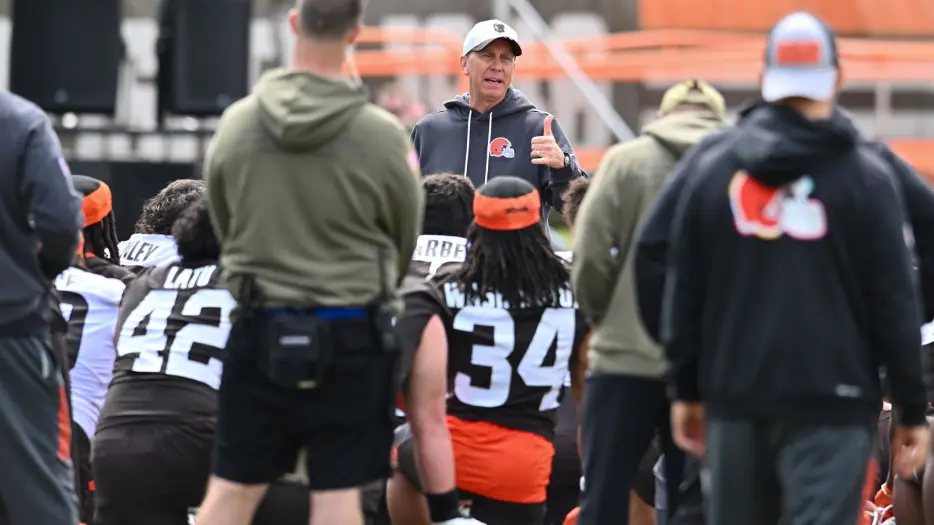 Shedeur Sanders-Deshaun Watson Browns QB battle remains close, per Todd Monken