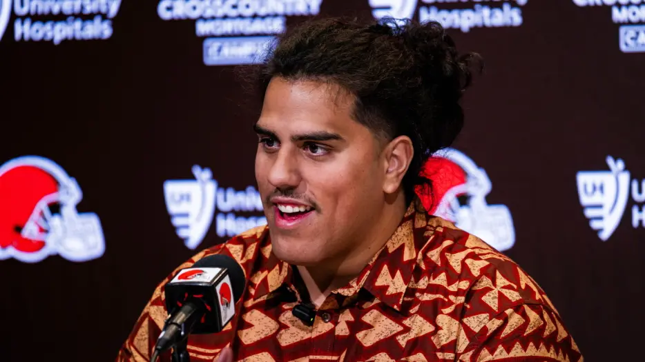 Browns sign first-rounder Spencer Fano, seven other draft picks