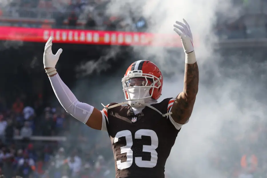 Browns S Ronnie Hickman Signs RFA Tender