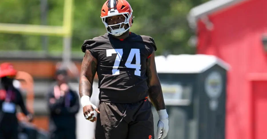 Browns fans expecting this duo to start on the interior offensive line