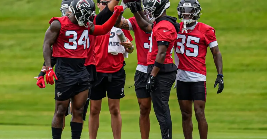 Projecting the Falcons roster heading into training camp