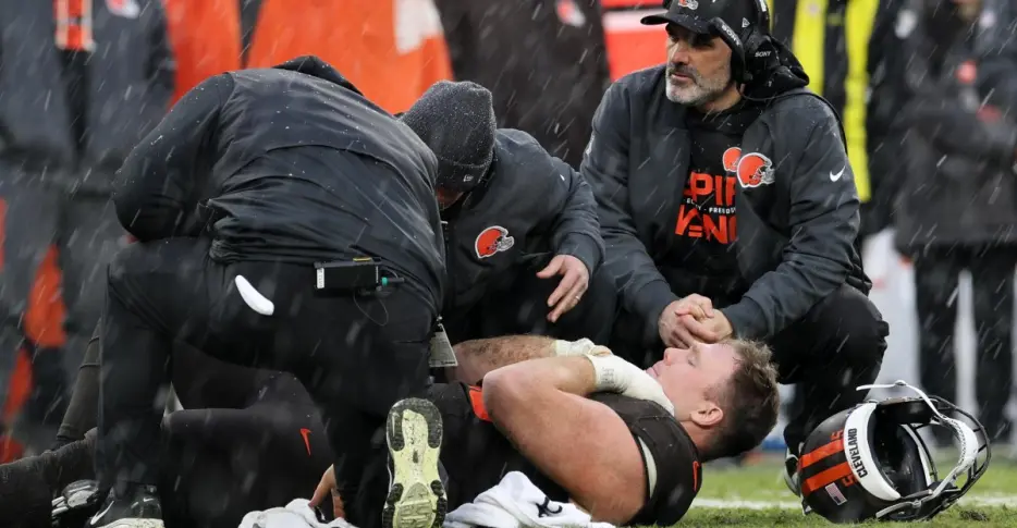 Browns free agent starter medically cleared, ready to sign with a team for training camp