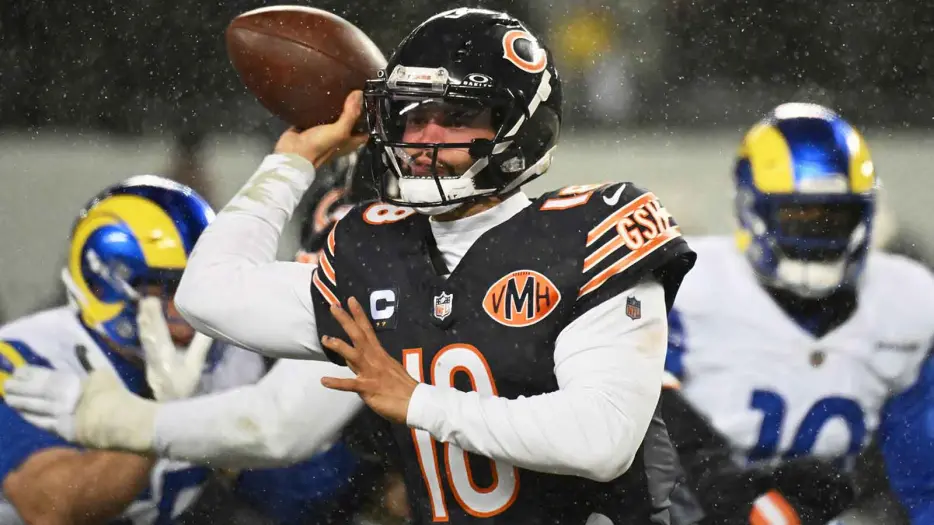 Bears’ Caleb Williams shows off chain to commemorate Madden cover