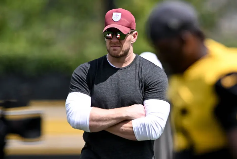 J.J. Watt Raises Questions About Mike McCarthy’s Steelers
