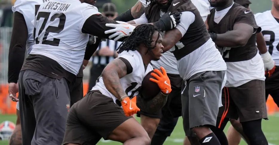 Daily Dawg Chow (7/1): Run it like it is 1985?