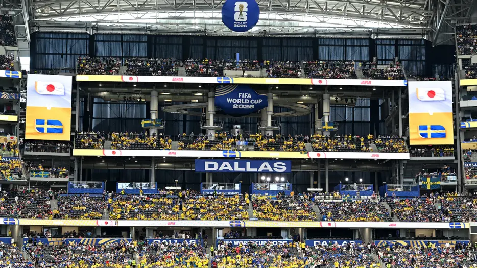 FIFA Undermines Jerry Jones With Sun-Blocking Curtains For World Cup Soccer Match At AT&amp;T Stadium