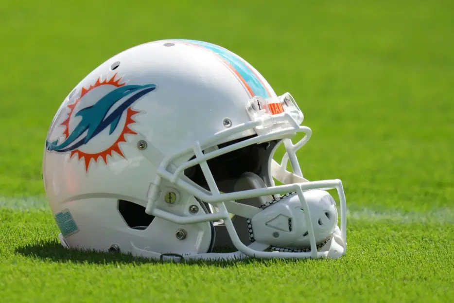 Dolphins Sign S Major Burns Among Three Roster Moves