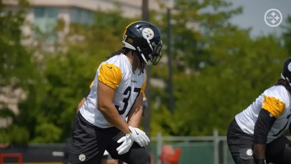 ‘LIttle Bit Of Everything:’ Rookie Nowakowski Playing It All This Spring, Including Slot Receiver
