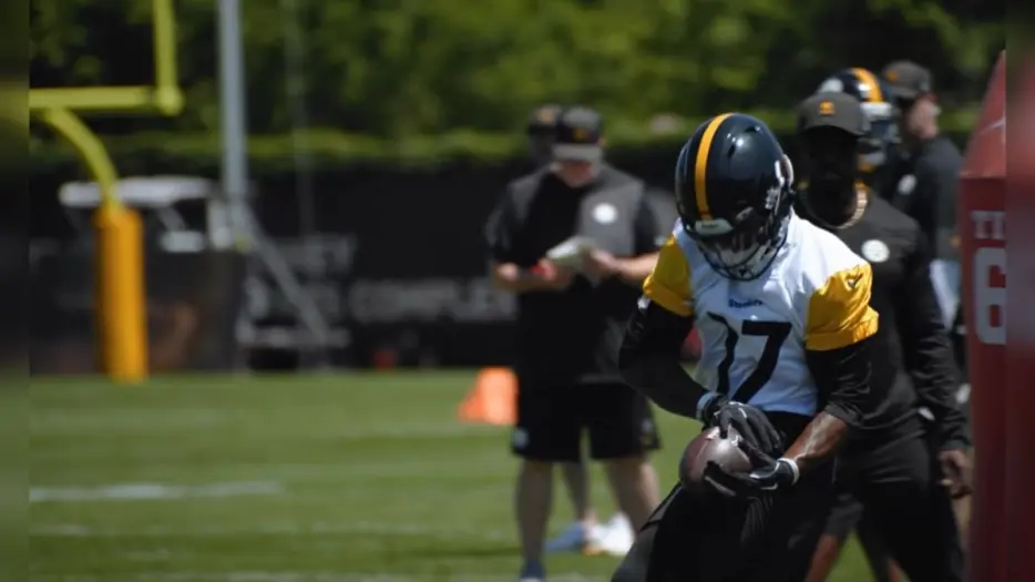 With Pressure From Roman Wilson, Beat Writer Predicts Germie Bernard’s Week One Role