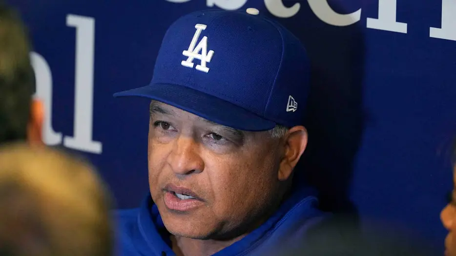 Dodgers’ Dave Roberts ditches Chargers fandom after Myles Garrett trade