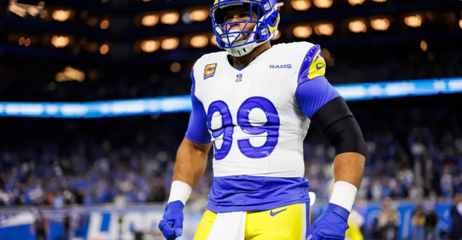 Why Aaron Donald should not attempt comeback