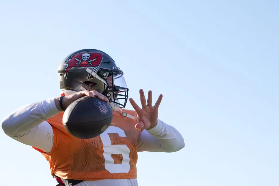 NFC Notes: Baker Mayfield, Jalon Daniels, Cesar Ruiz, Buccaneers, Saints