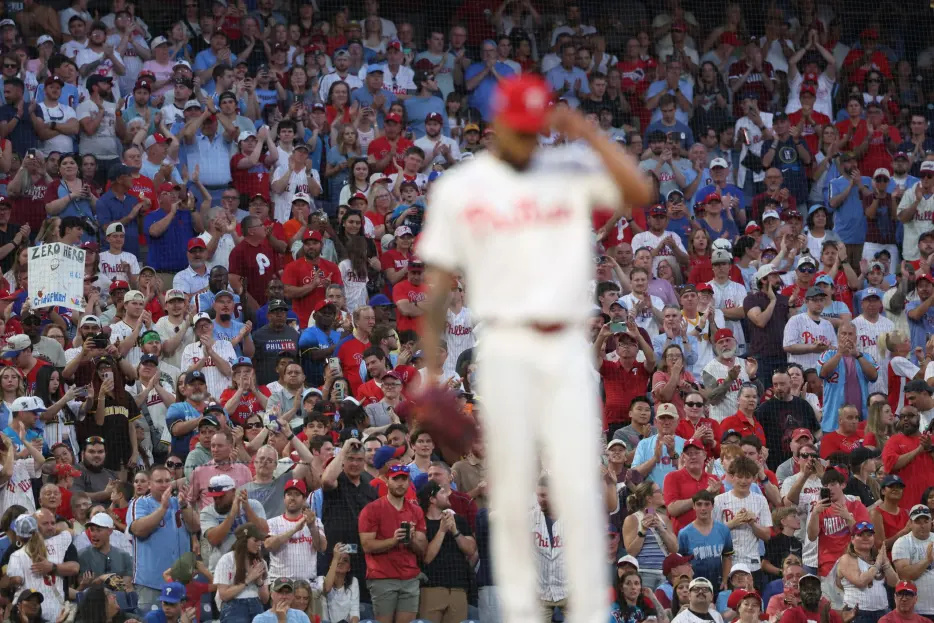 I Don’t Think the Guy from the Phillies Karen 2.0 Video Meets the Criteria for “Wrong Game Dickhead”
