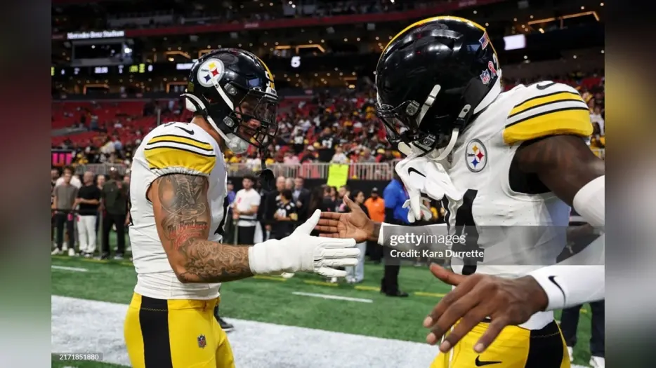 Nick Herbig Offers Advice To Joey Porter And Keeanu Benton As They Negotiate Contract Extensions Next