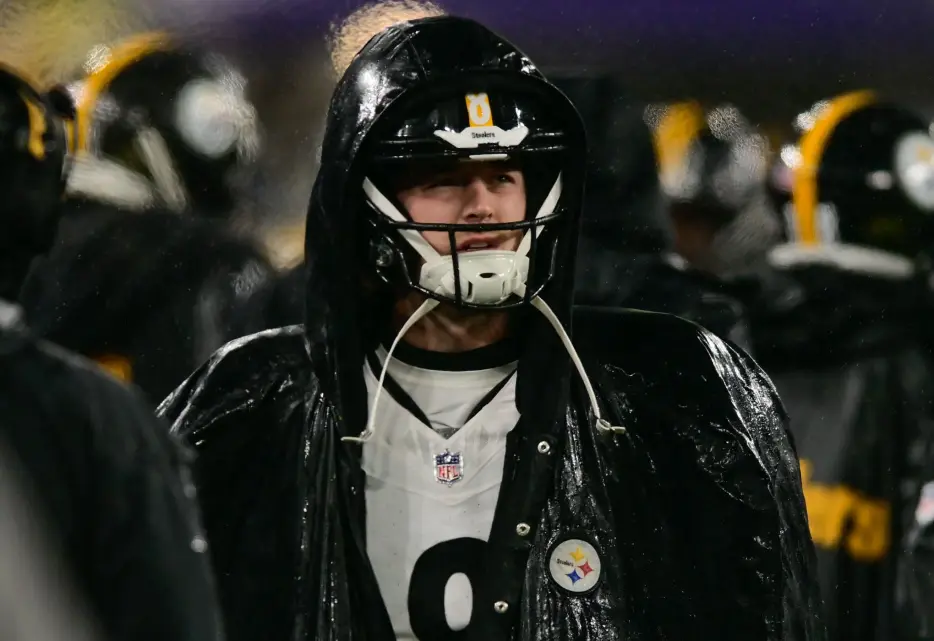 Analyst Blasts Steelers for Quarterback Approach: ‘Kenny Pickett First-Round Flop Broke Their Will’