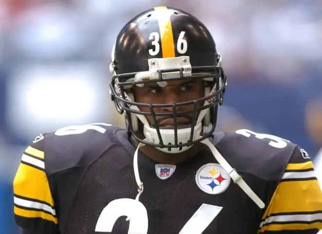 Jerome Bettis Does ALS Ice Bucket Challenge in Support of Chris Johnson
