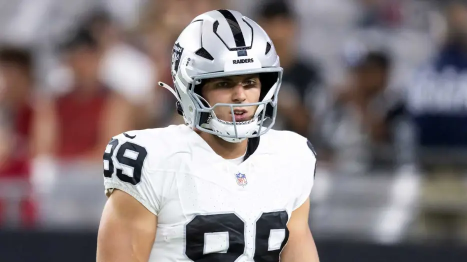 Raiders’ Brock Bowers gets ‘100%’ label from insider amid injury rehab