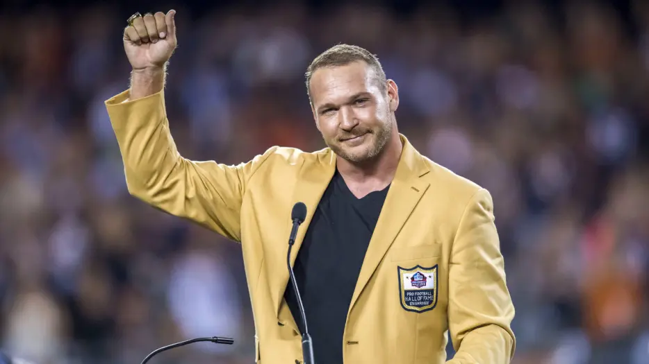 Brian Urlacher did not stutter with hatred over dome possibility amid new Bears’ stadium drama