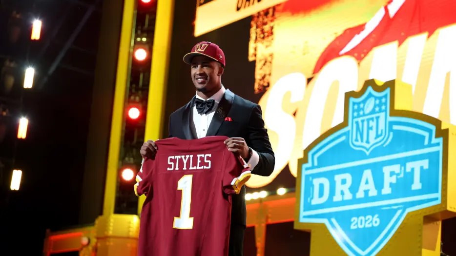Commanders sign first-round pick Sonny Syles