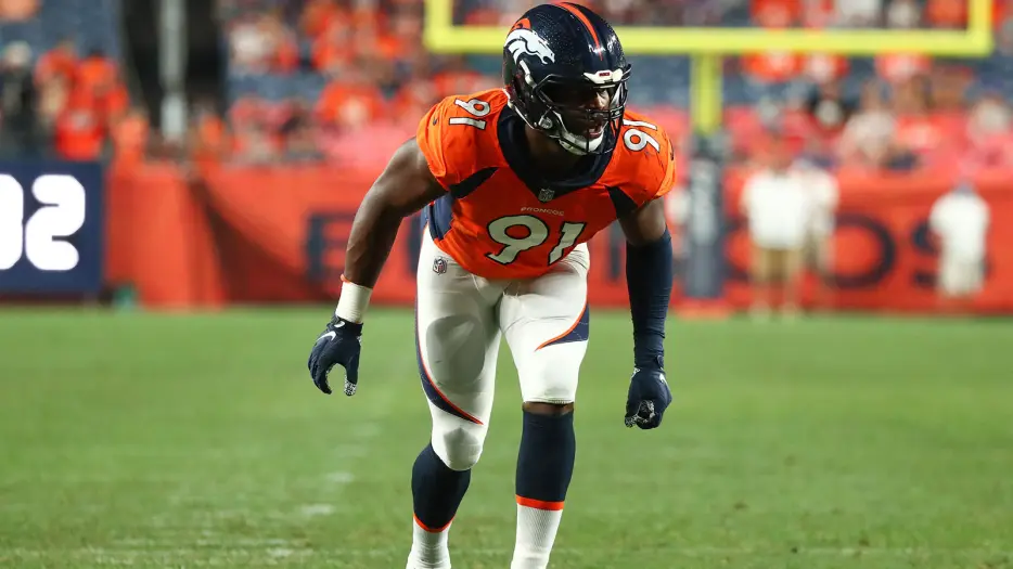 Ex-Broncos LB takes PTO from day job to help UFL team chase title