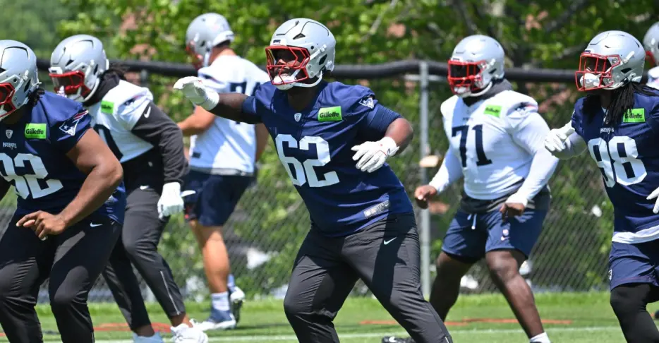 What waiving Travis Shaw means for the Patriots
