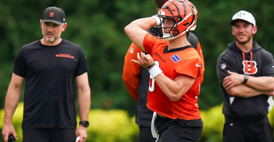 How Joe Burrow is changing his leadership style
