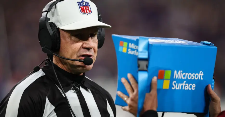 Bear &amp; (NOT) Balanced: Football Festivus – 10 Things We Hate About Football