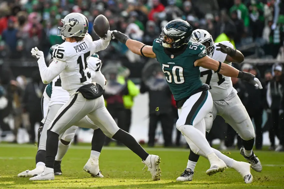 NFC Notes: Kenneth Gainwell, Jaelan Phillips, Buccaneers, Panthers, Saints