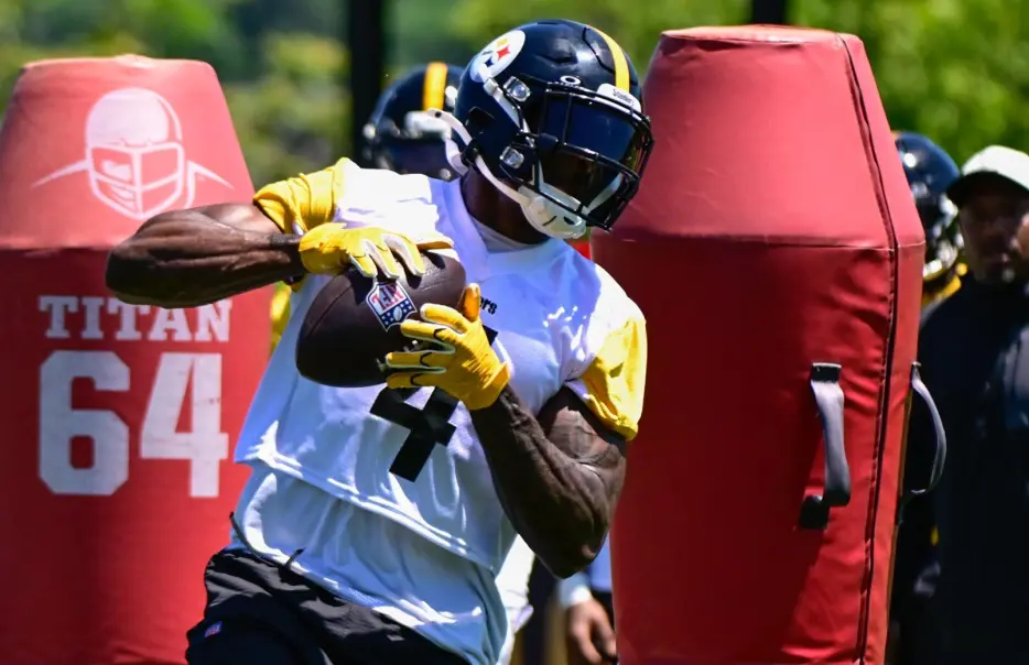 Steelers WR DK Metcalf Tackling Surprise Off-Field Venture
