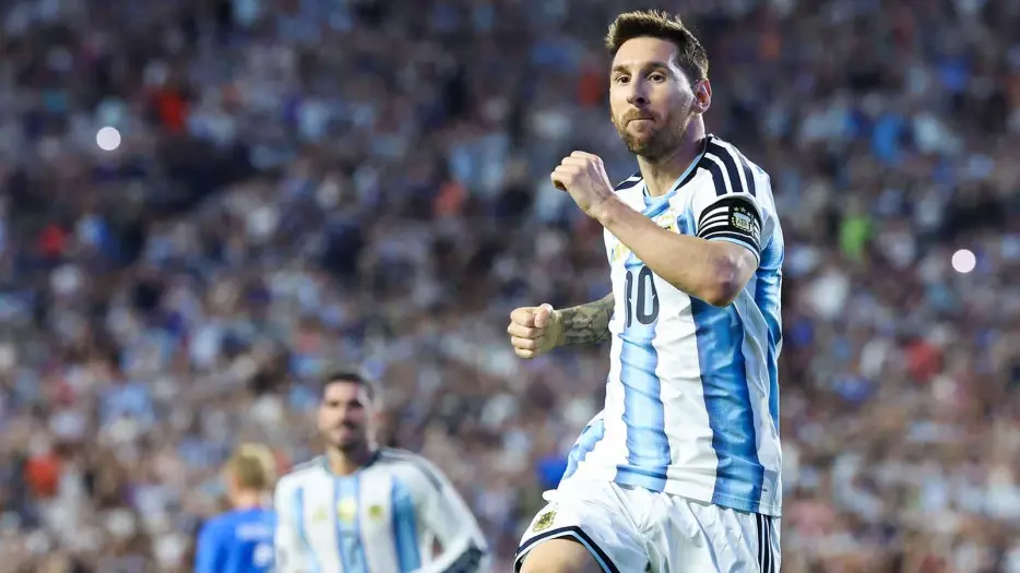 Skip Bayless drops Jalen Brunson, Taylor Swift comps for Lionel Messi