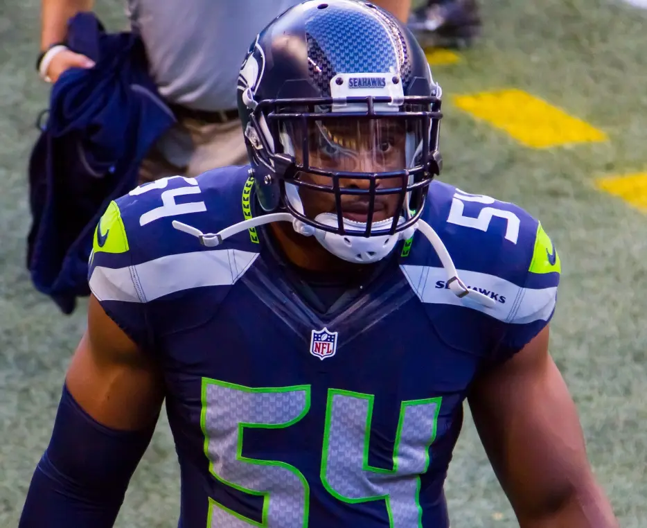 Former Steeler Urges Team to Sign All-Pro Linebacker