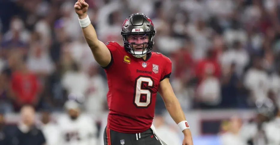What should the Buccaneers do about Baker Mayfield?