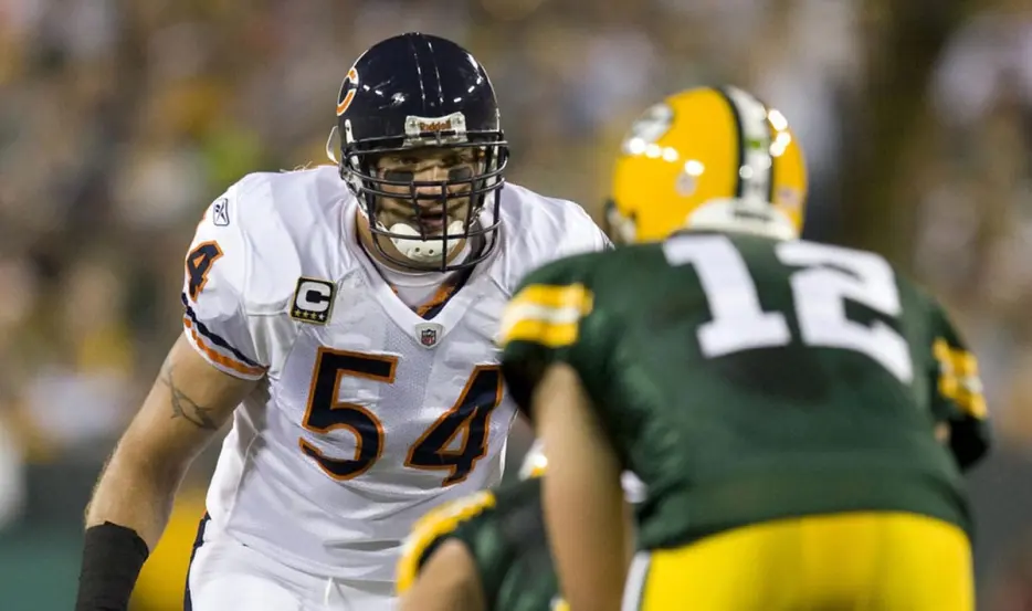 Brian Urlacher can’t help but shower ‘biggest pain in a**’ Aaron Rodgers with praise