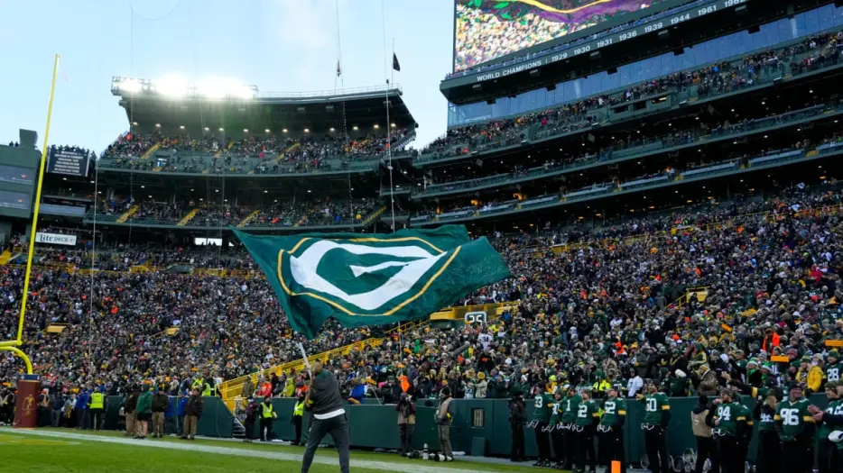 Green Bay Packers CEO Offers Definitive Statement on Lambeau Field’s Future Amid Financial Concerns