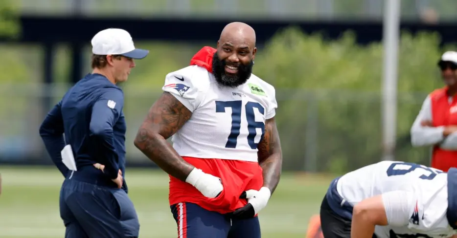 Patriots playing long game with Morgan Moses’ practice workload
