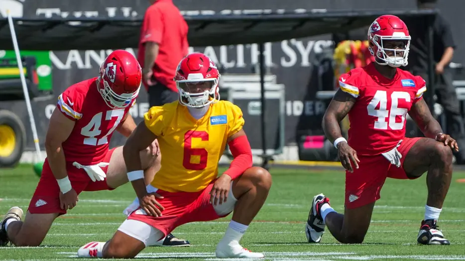 Chiefs insider implies Justin Fields is in danger of getting passed up on QB depth chart
