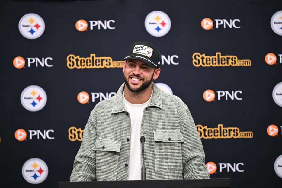 Michael Pittman Makes Recruiting Pitch to Former Steelers WR