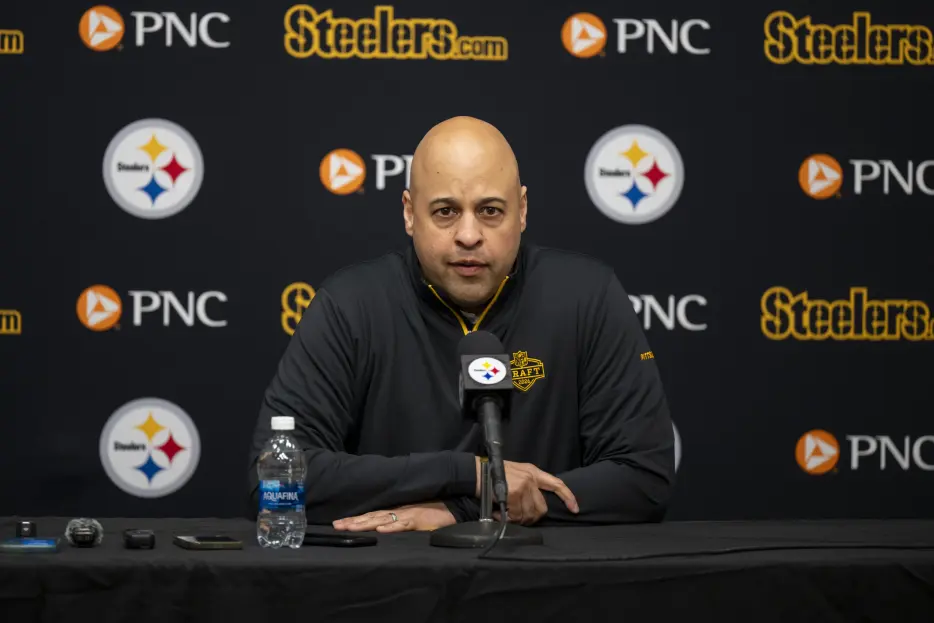 Analyst Bashes Steelers GM Omar Khan: Not A ‘Real Go-Getter’