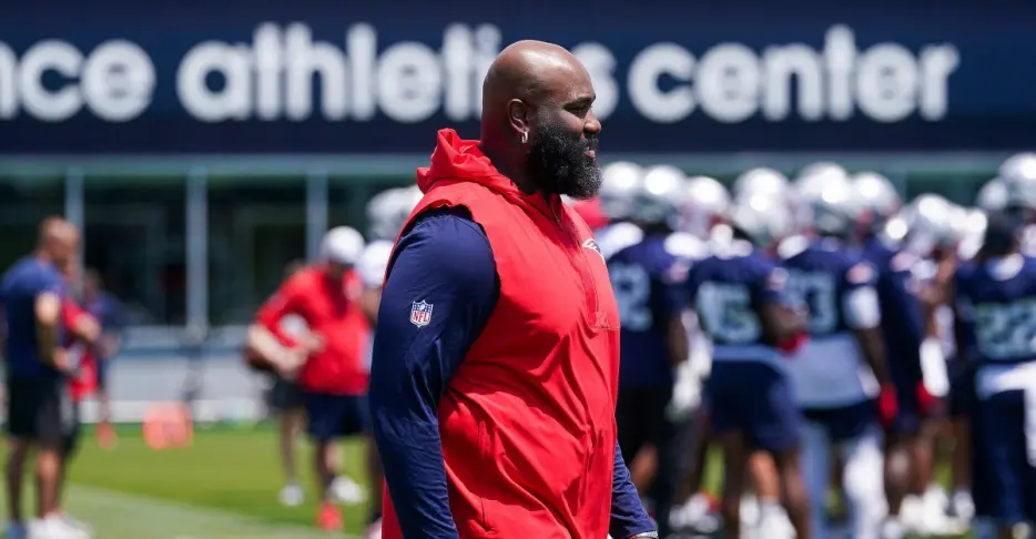 Patriots O-line deep dive: Right tackle